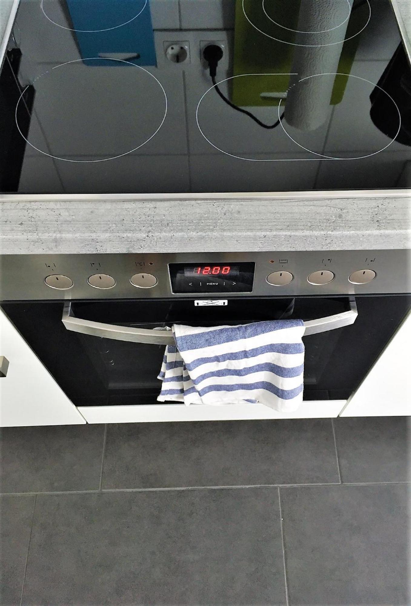 Apartment Work And Balcony