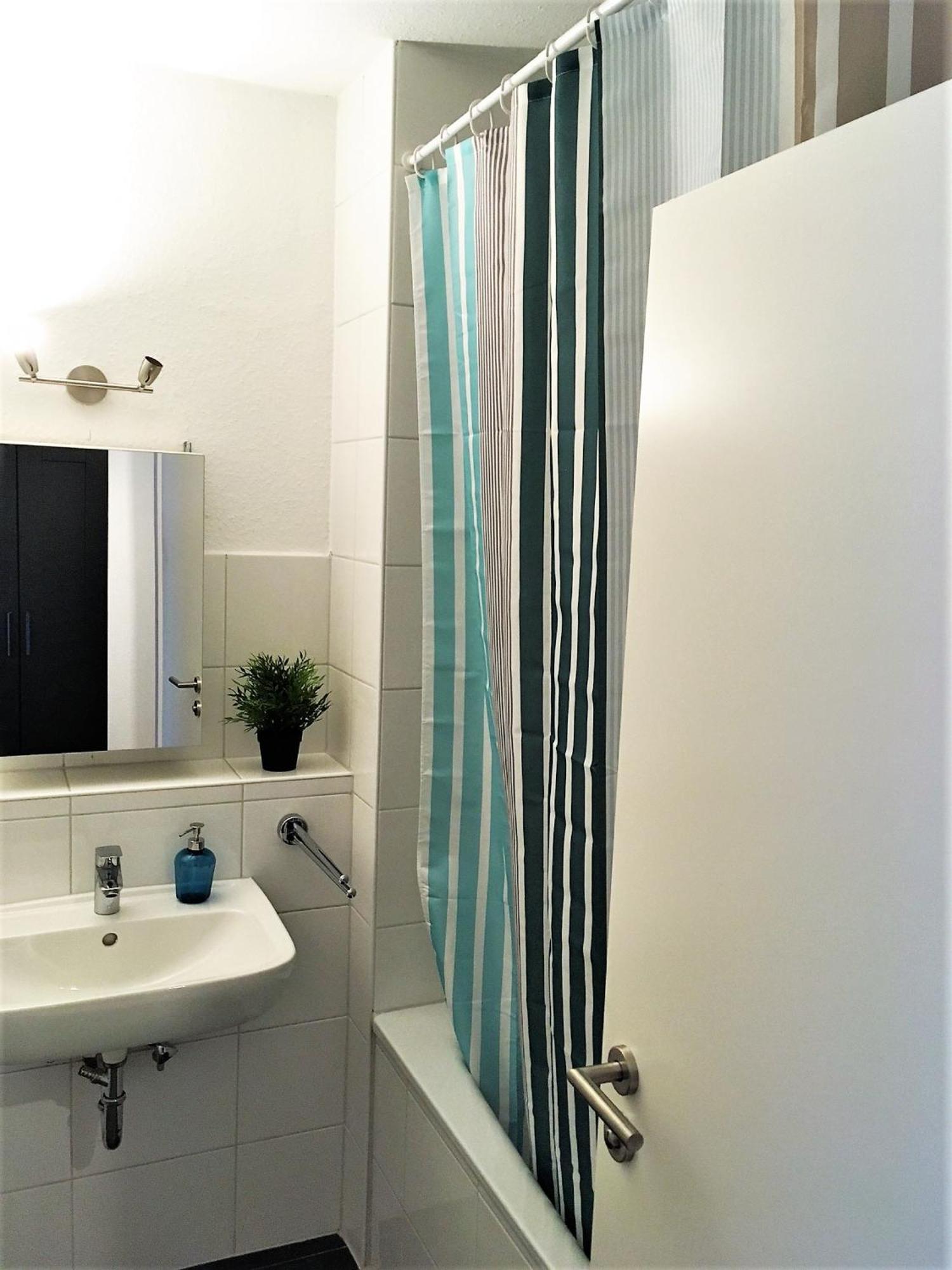 Work And Balcony Apartment Düsseldorf